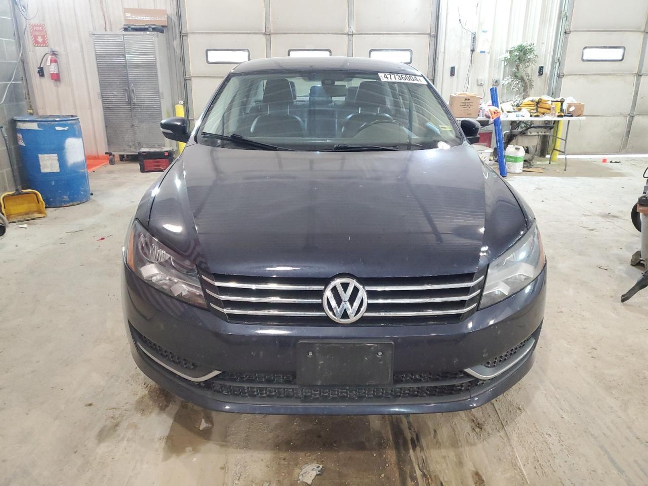 2014 VOLKSWAGEN PASSAT S - Фото 5