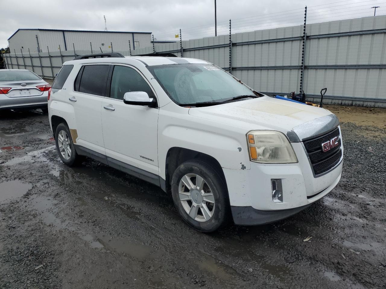 2013 GMC TERRAIN SL - Image 4