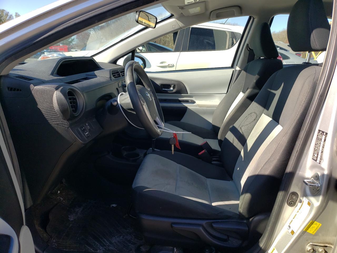 2013 TOYOTA PRIUS C - Image 7