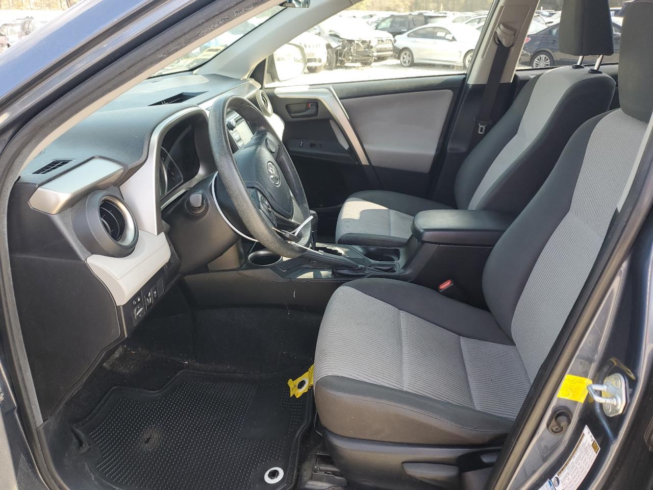 2014 TOYOTA RAV4 LE - Image 7