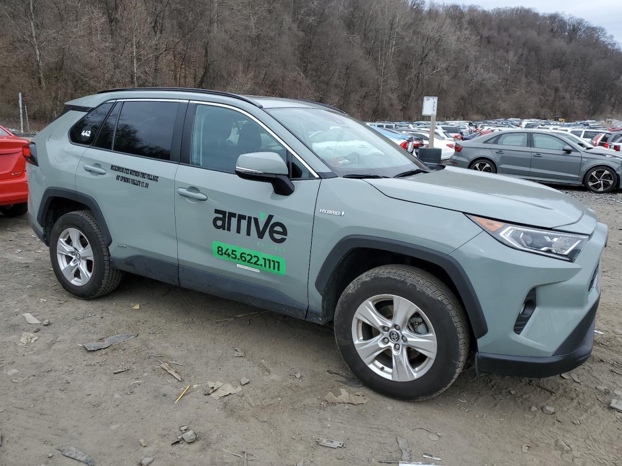 2020 TOYOTA RAV4 XLE - Фото 4
