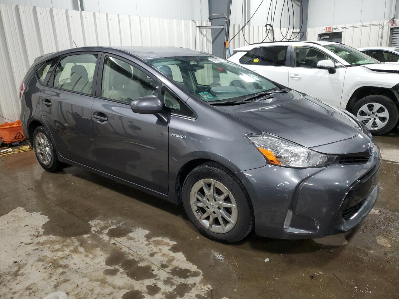 2015 TOYOTA PRIUS V - Фото 4