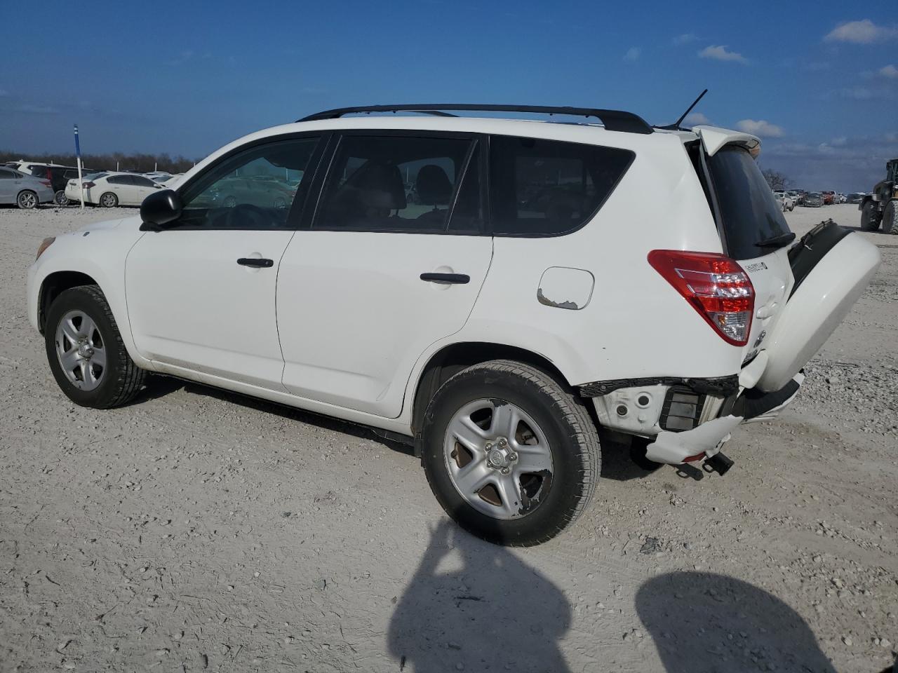 2011 TOYOTA RAV4 - Image 2