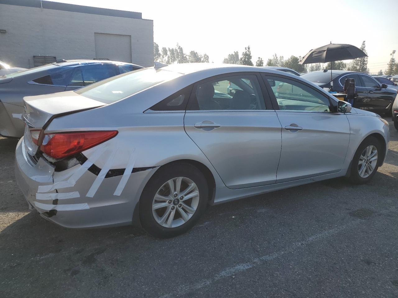 2013 HYUNDAI SONATA GLS - Image 3