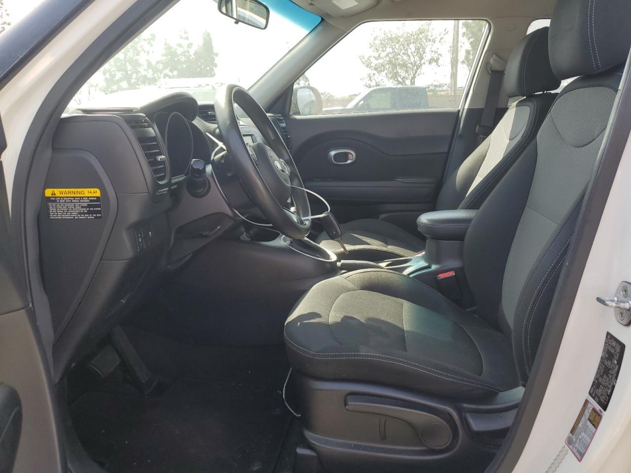 2017 KIA SOUL + - Image 7