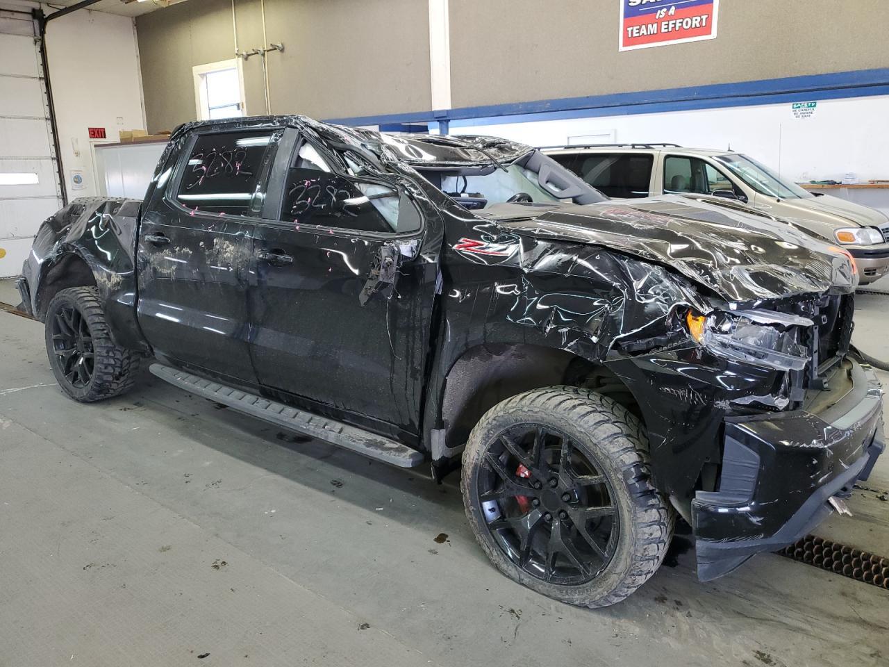 2021 CHEVROLET SILVERADO - Фото 4