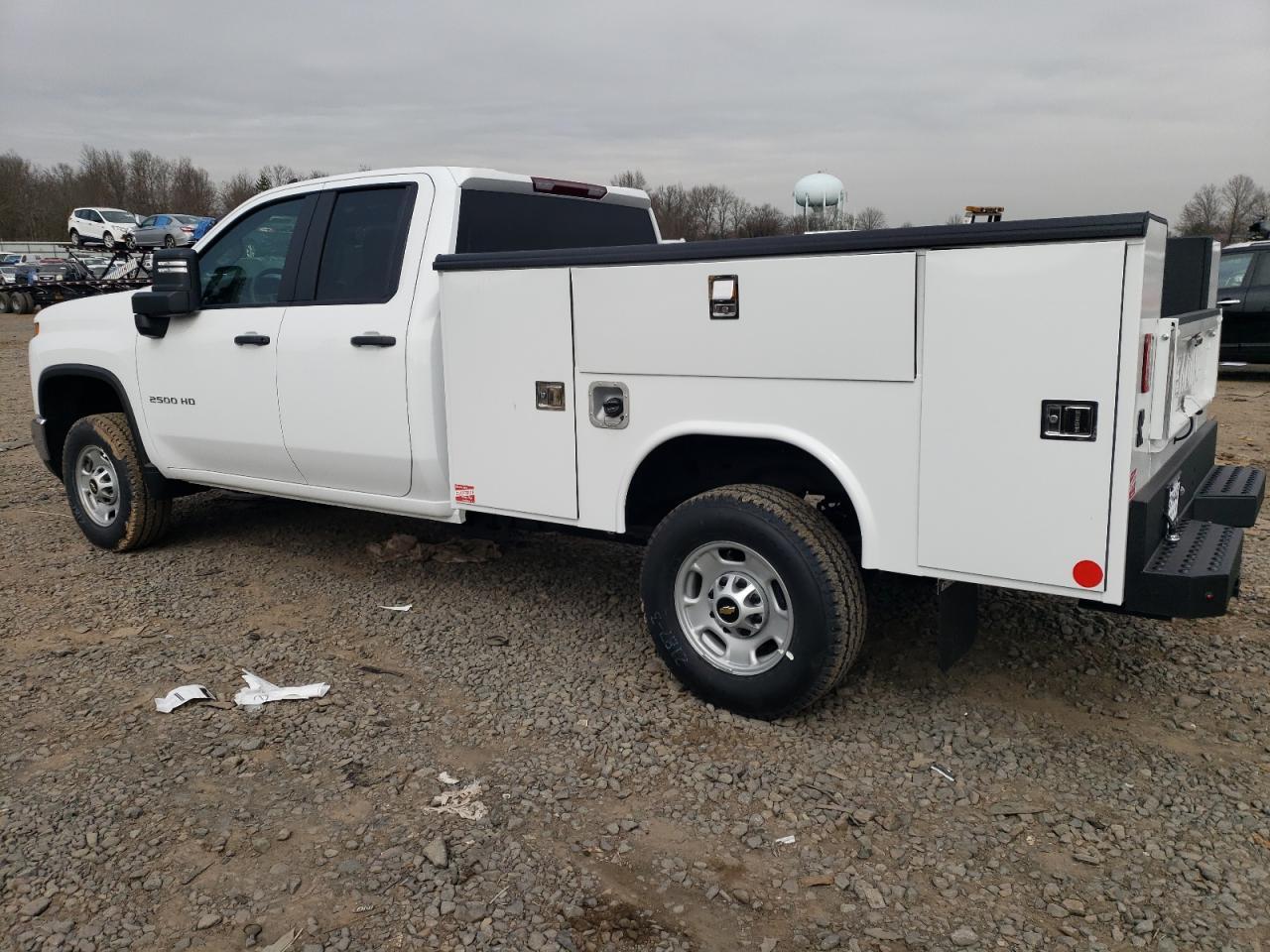 2024 CHEVROLET SILVERADO - Image 2