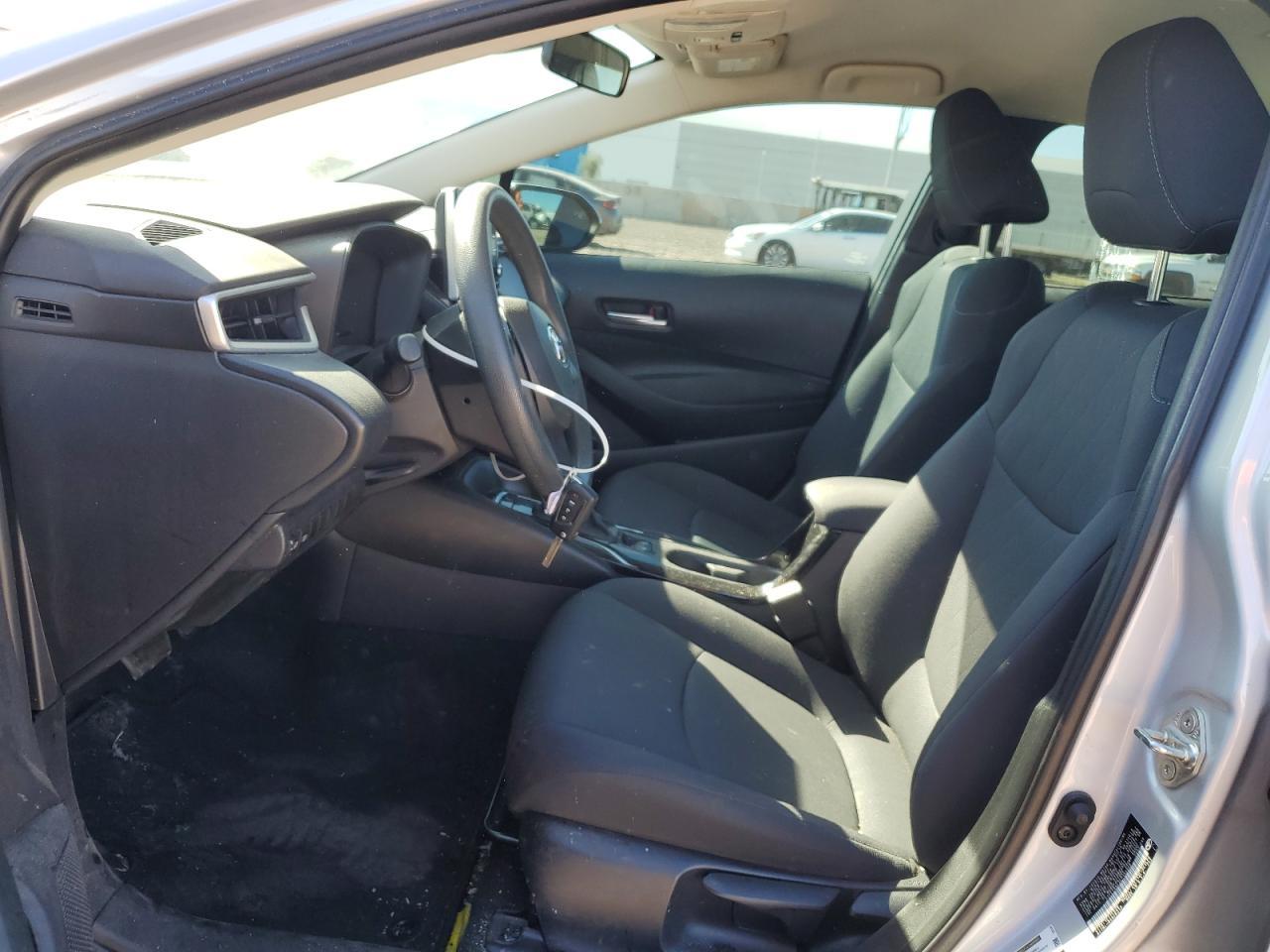 2020 TOYOTA COROLLA LE - Фото 7