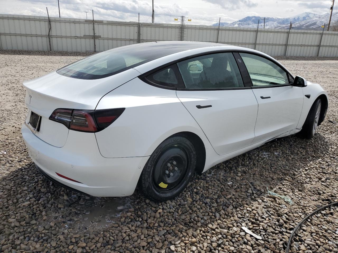 2022 TESLA MODEL 3 - Image 3