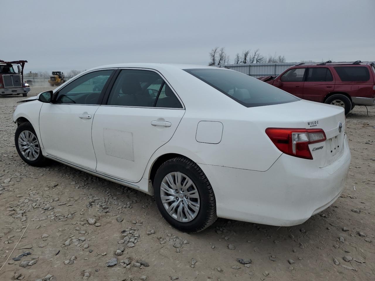 2014 TOYOTA CAMRY L - Image 2