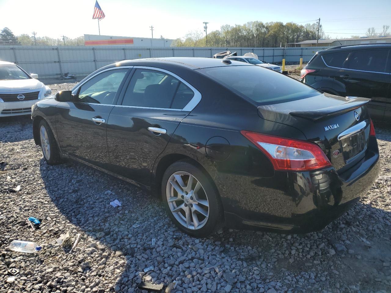 2011 NISSAN MAXIMA S - Image 2