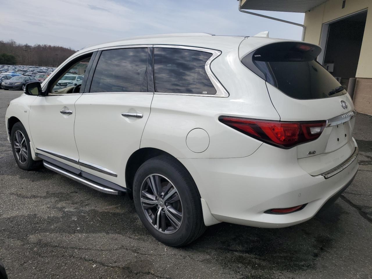 2019 INFINITI QX60 LUXE - Фото 2