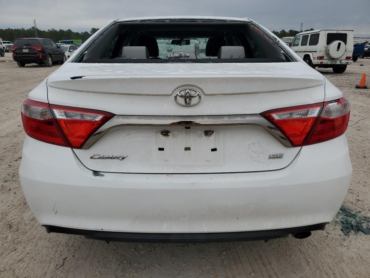 2016 TOYOTA CAMRY LE - Фото 6