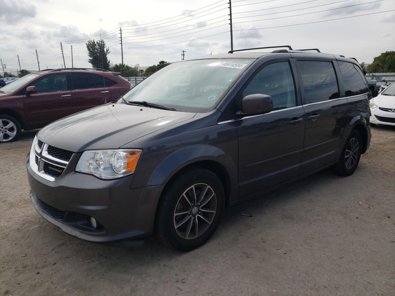 2017 DODGE GRAND CARA car image