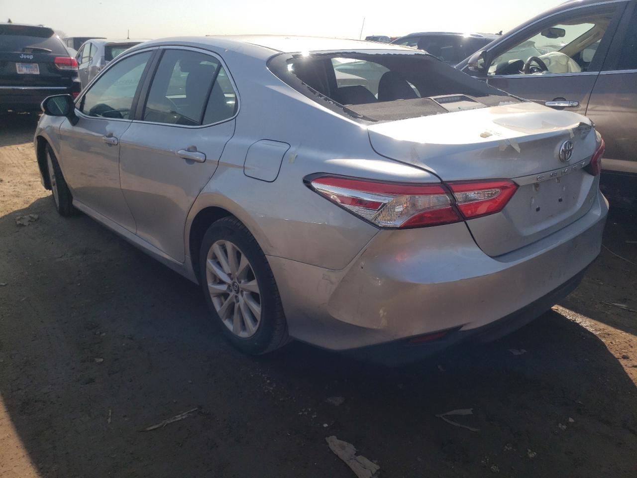 2018 TOYOTA CAMRY L - Фото 2