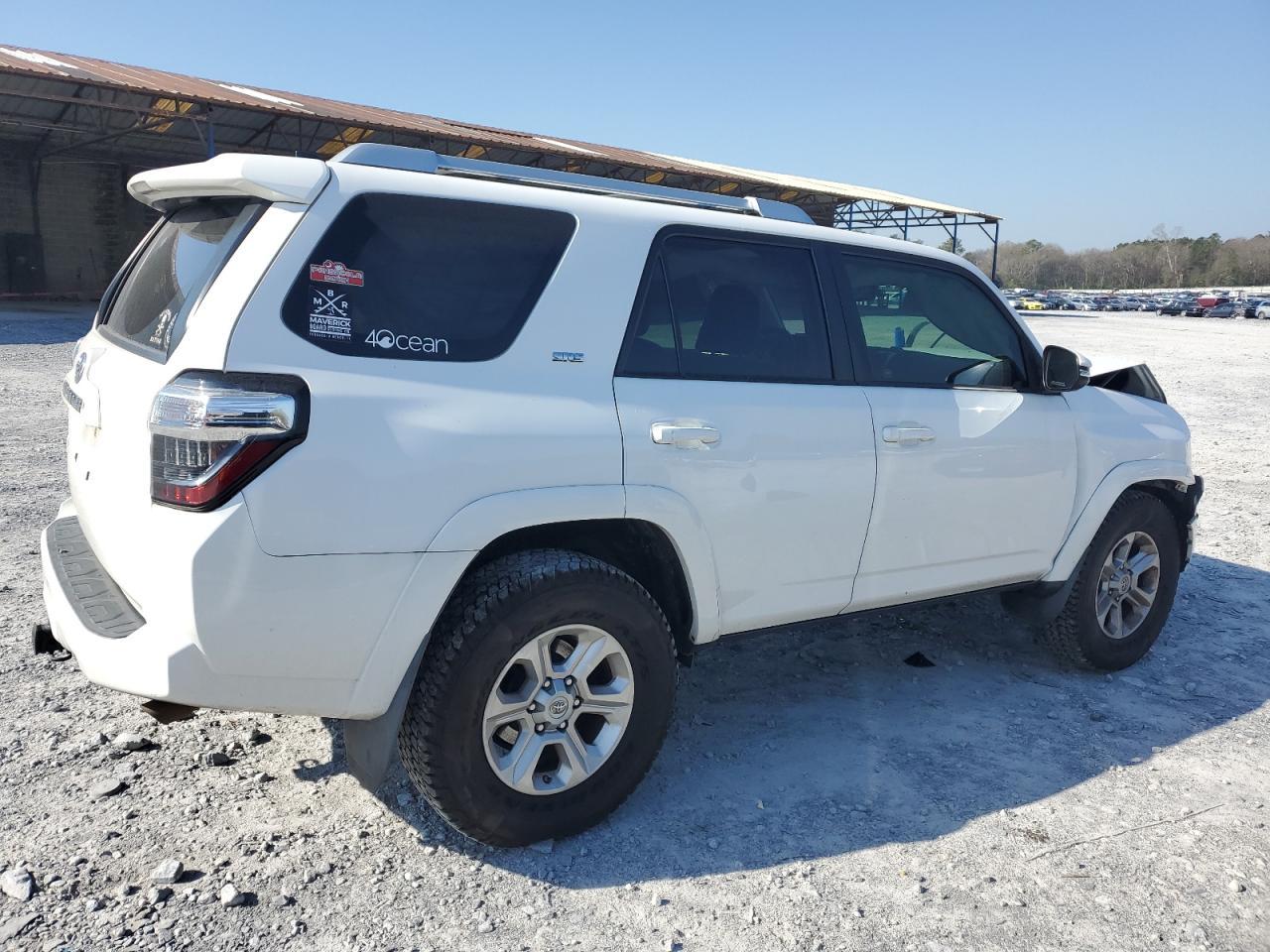 2017 TOYOTA 4RUNNER SR - Image 3