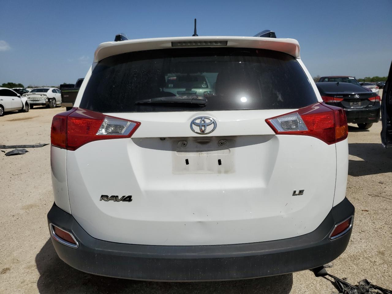 2015 TOYOTA RAV4 LE - Image 6