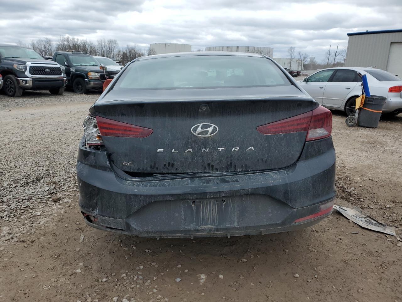 2019 HYUNDAI ELANTRA SE - Фото 6