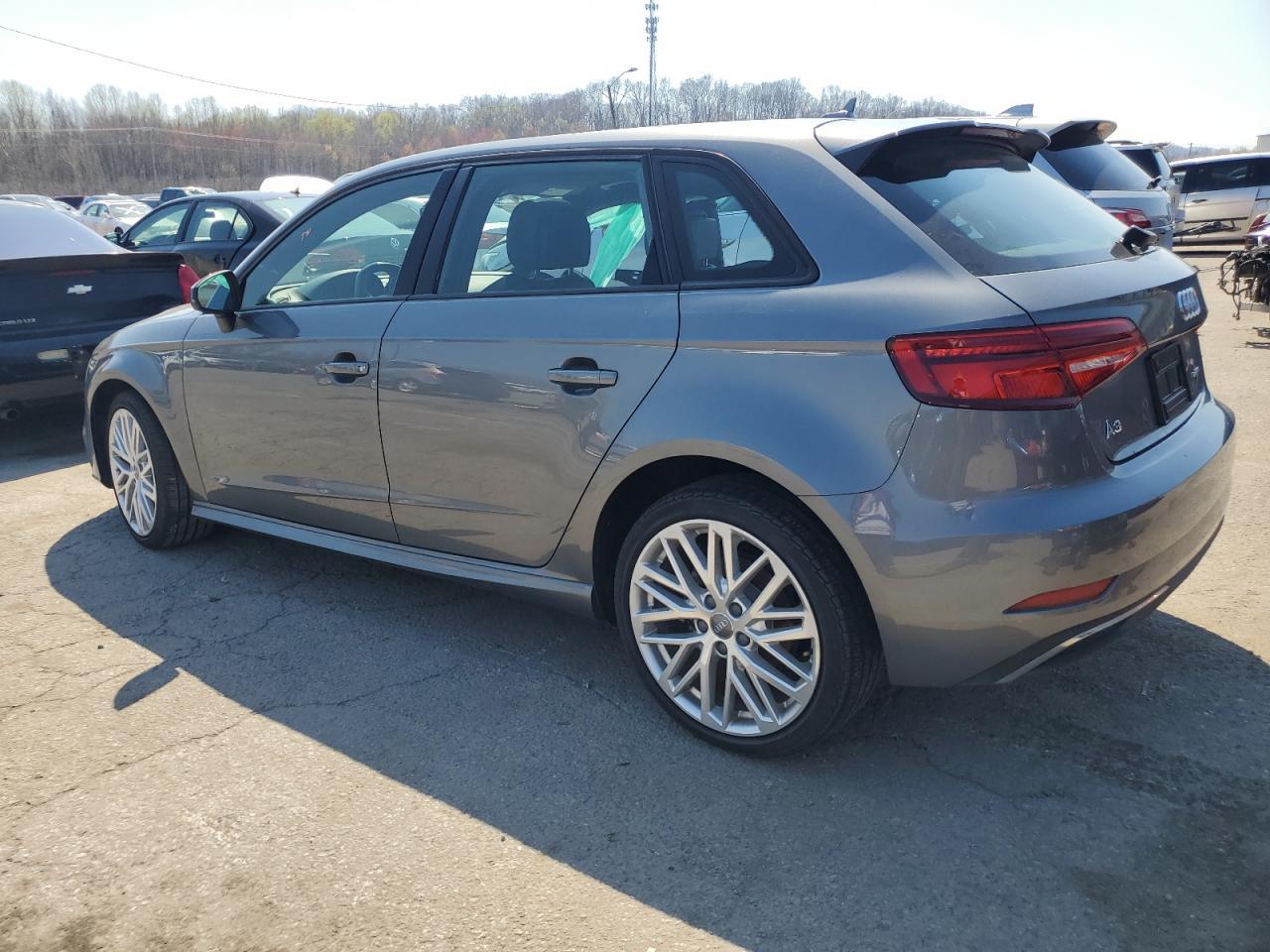 2018 AUDI A3 E-TRON - Фото 2