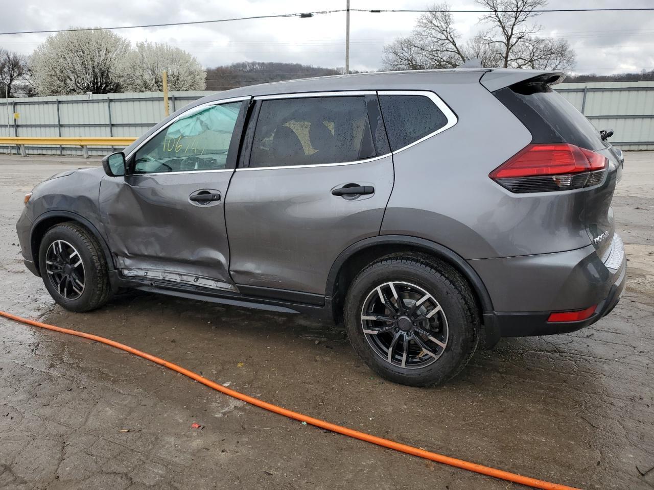 2017 NISSAN ROGUE SV - Image 2