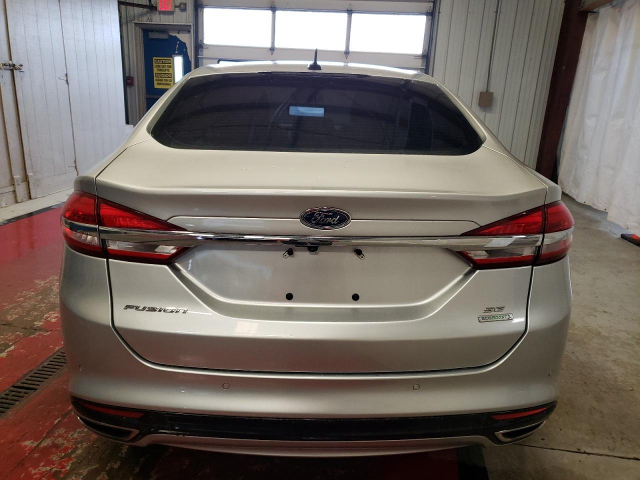2017 FORD FUSION SE - Image 6