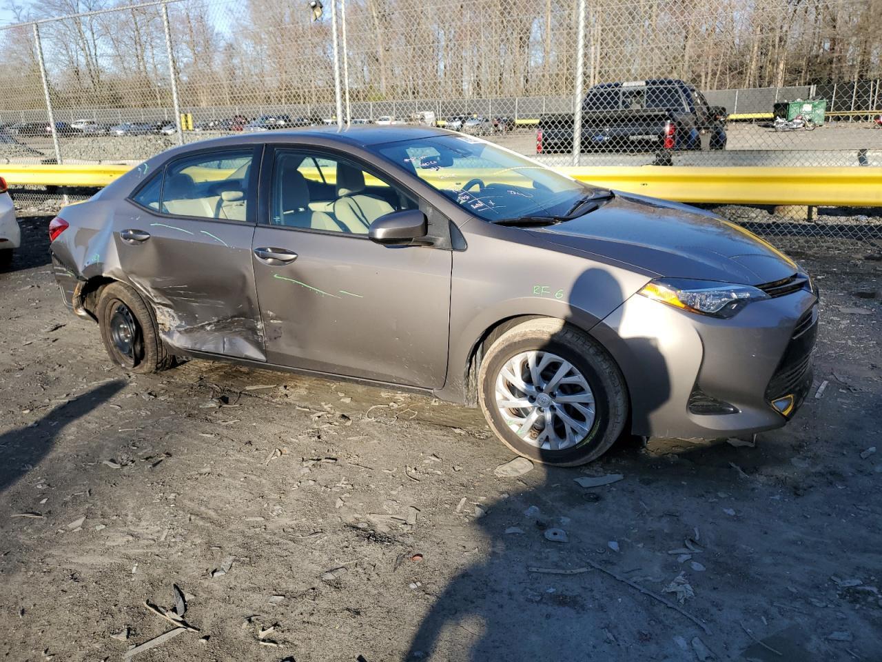 2018 TOYOTA COROLLA L - Image 4