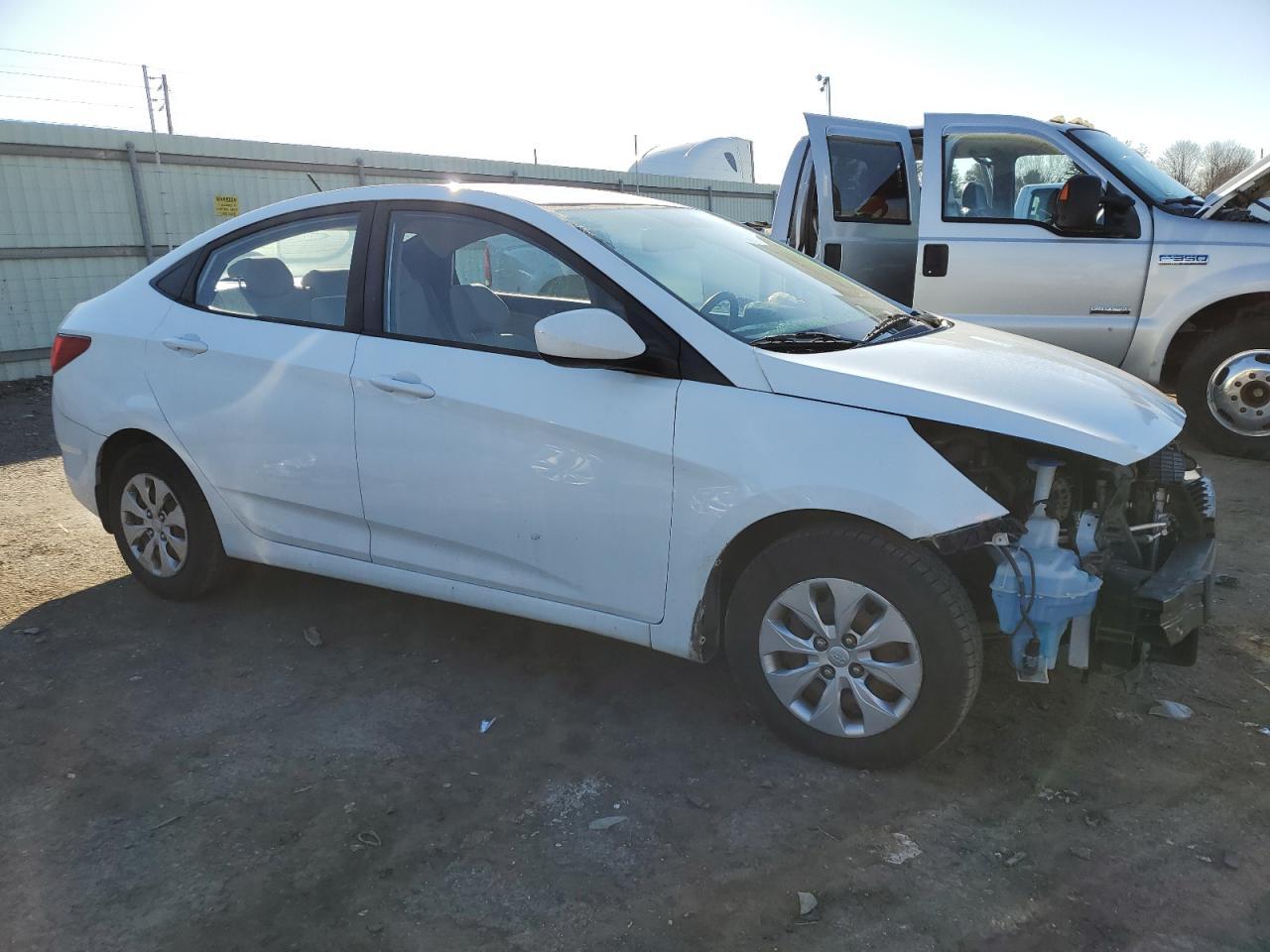 2016 HYUNDAI ACCENT SE - Фото 4