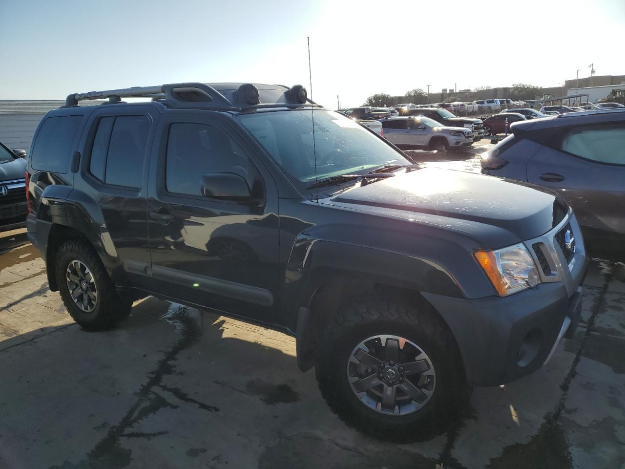 2015 NISSAN XTERRA X - Image 4