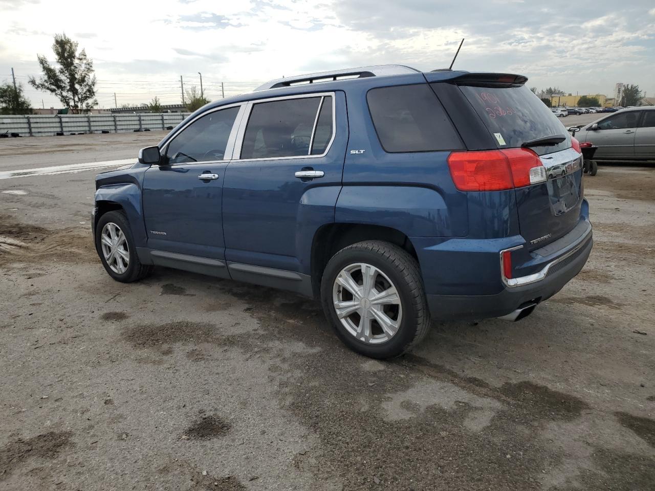2016 GMC TERRAIN SL - Image 2
