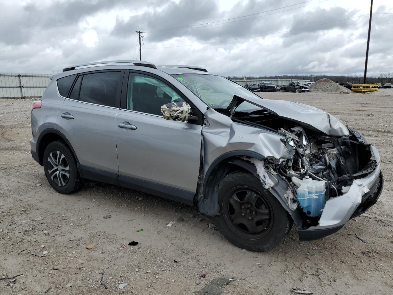 2016 TOYOTA RAV4 LE - Фото 4