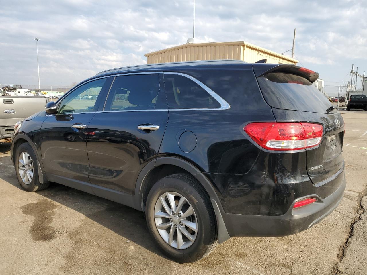 2016 KIA SORENTO LX - Image 2
