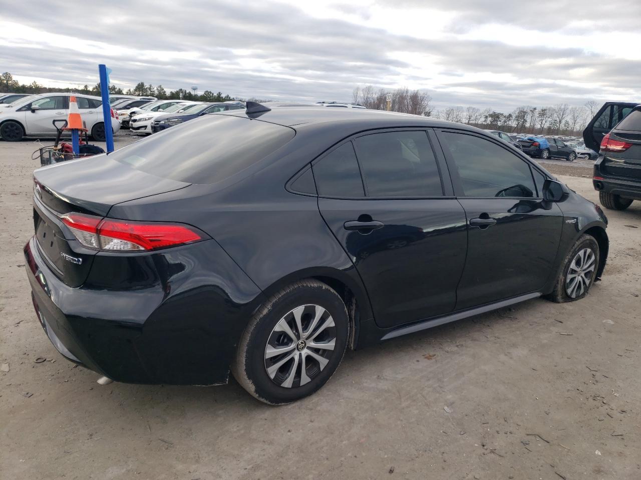 2021 TOYOTA COROLLA LE - Фото 3