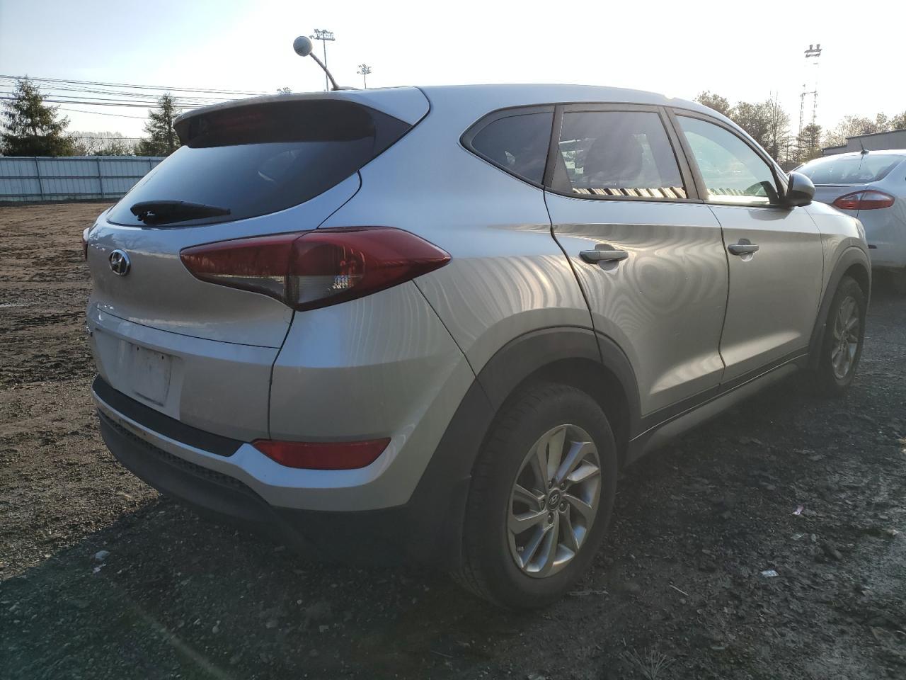 2016 HYUNDAI TUCSON SE - Фото 3