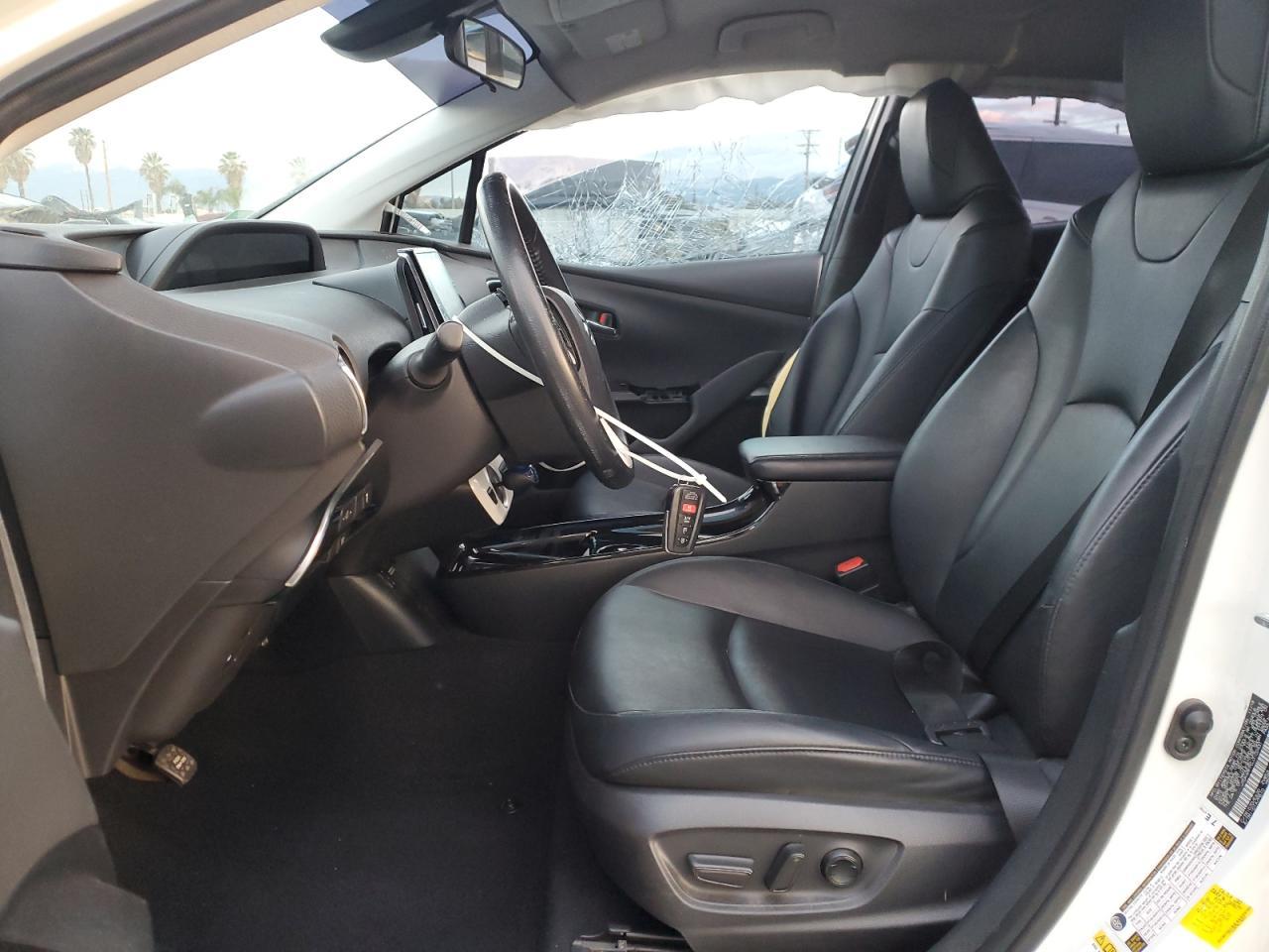 2018 TOYOTA PRIUS PRIM - Фото 7