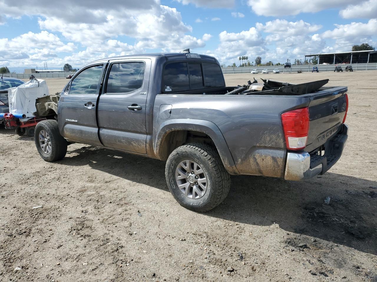 2017 TOYOTA TACOMA DOU - Фото 2