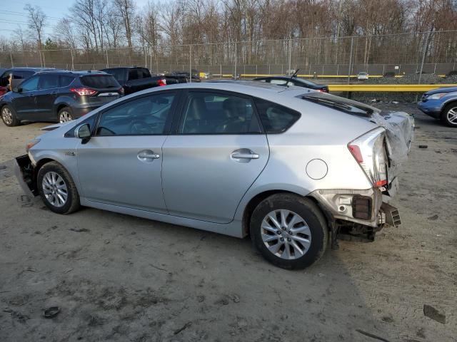 2015 Toyota Prius Plug-In - Фото 2