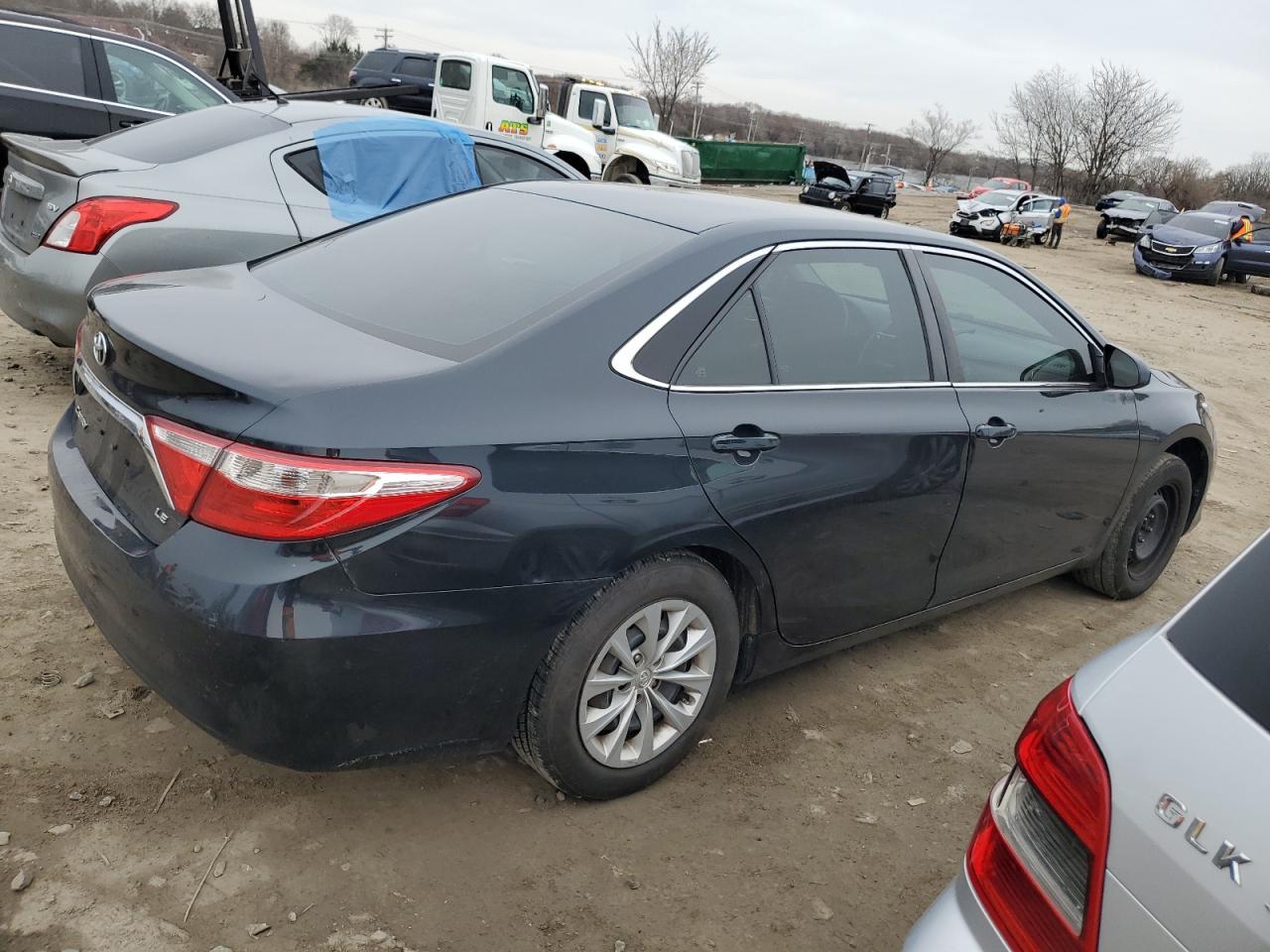 2015 TOYOTA CAMRY LE - Фото 3