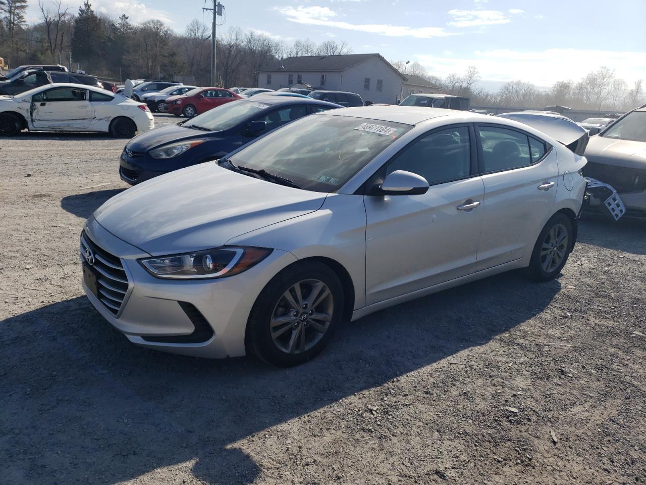 2018 HYUNDAI ELANTRA SE