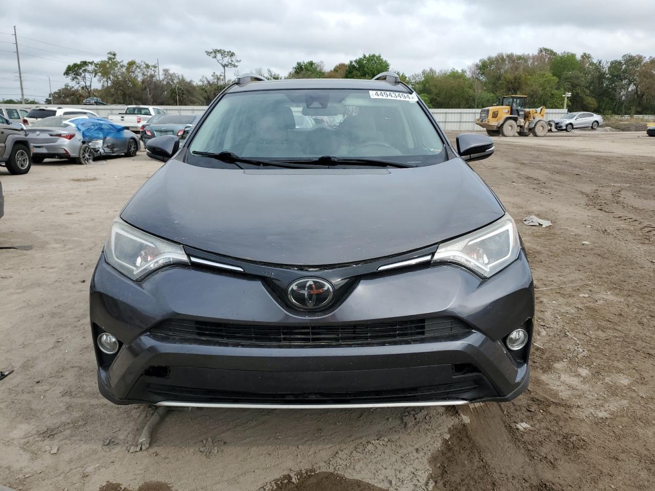 2017 TOYOTA RAV4 XLE - Image 5