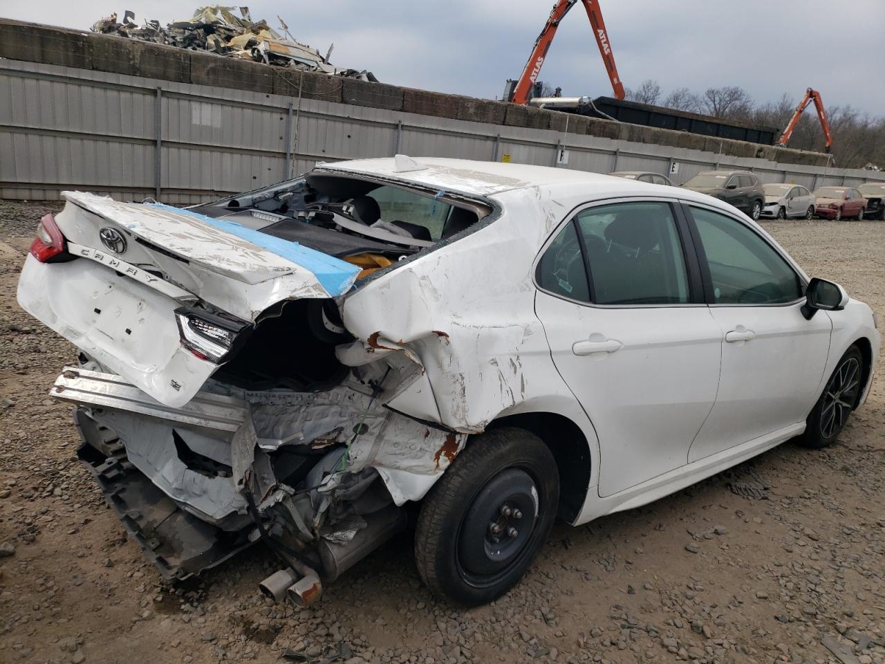 2021 TOYOTA CAMRY SE - Image 3