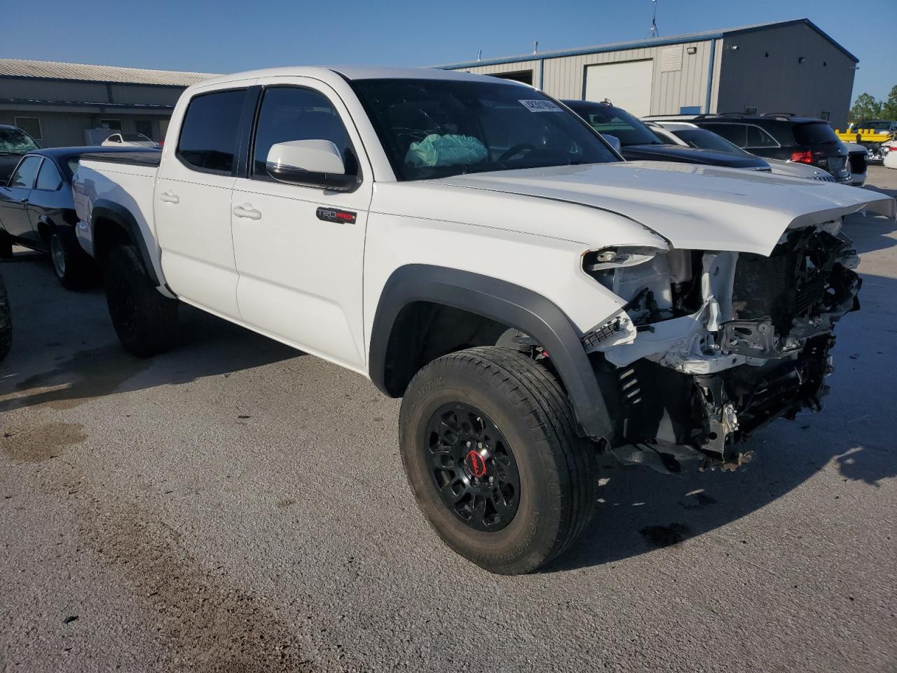 2018 TOYOTA TACOMA DOU - Фото 4