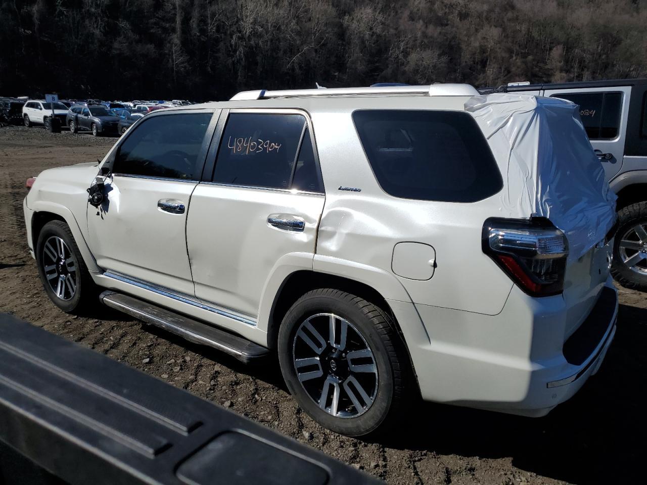 2018 TOYOTA 4RUNNER SR - Фото 2