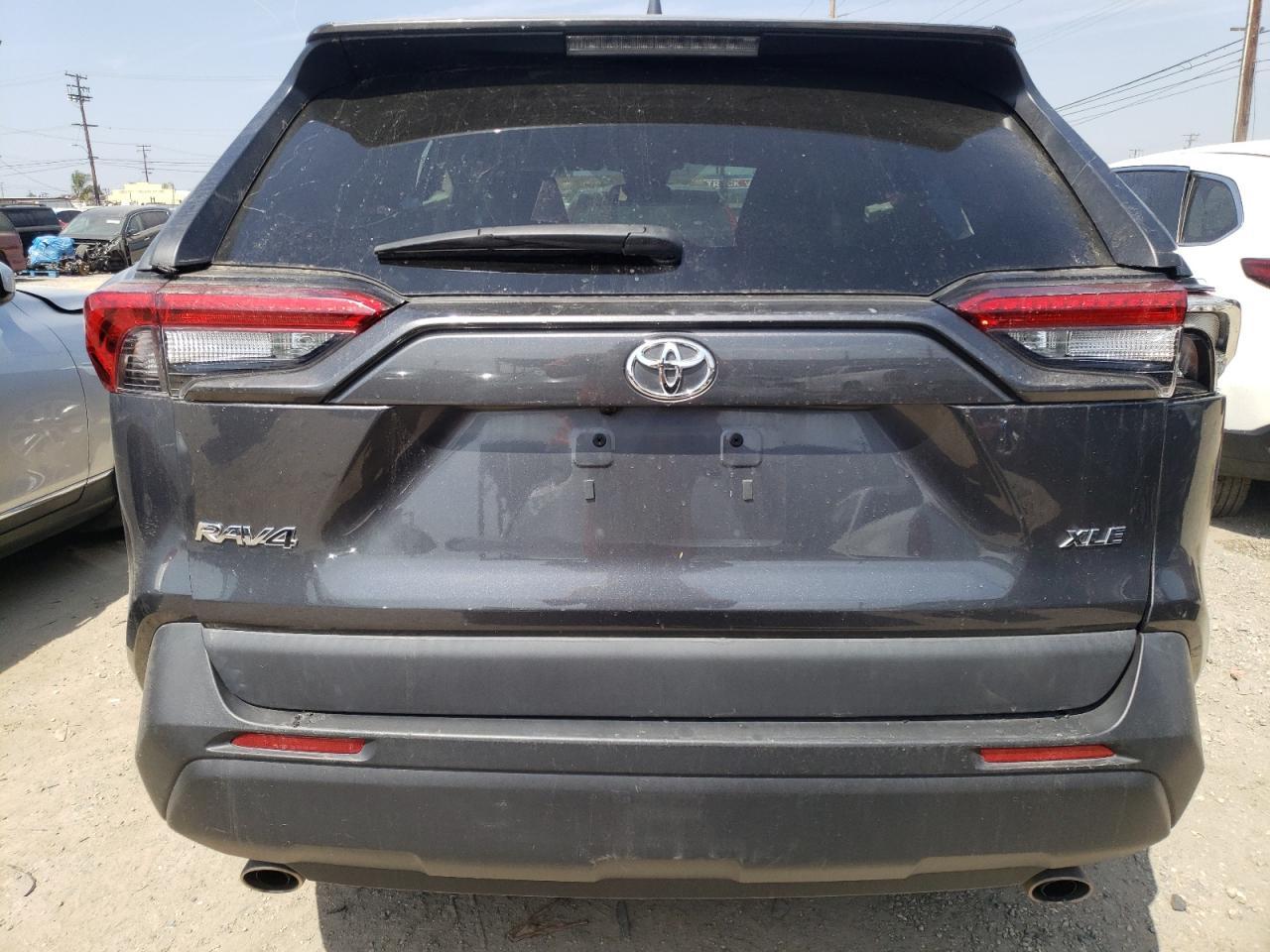 2019 TOYOTA RAV4 XLE P - Image 6