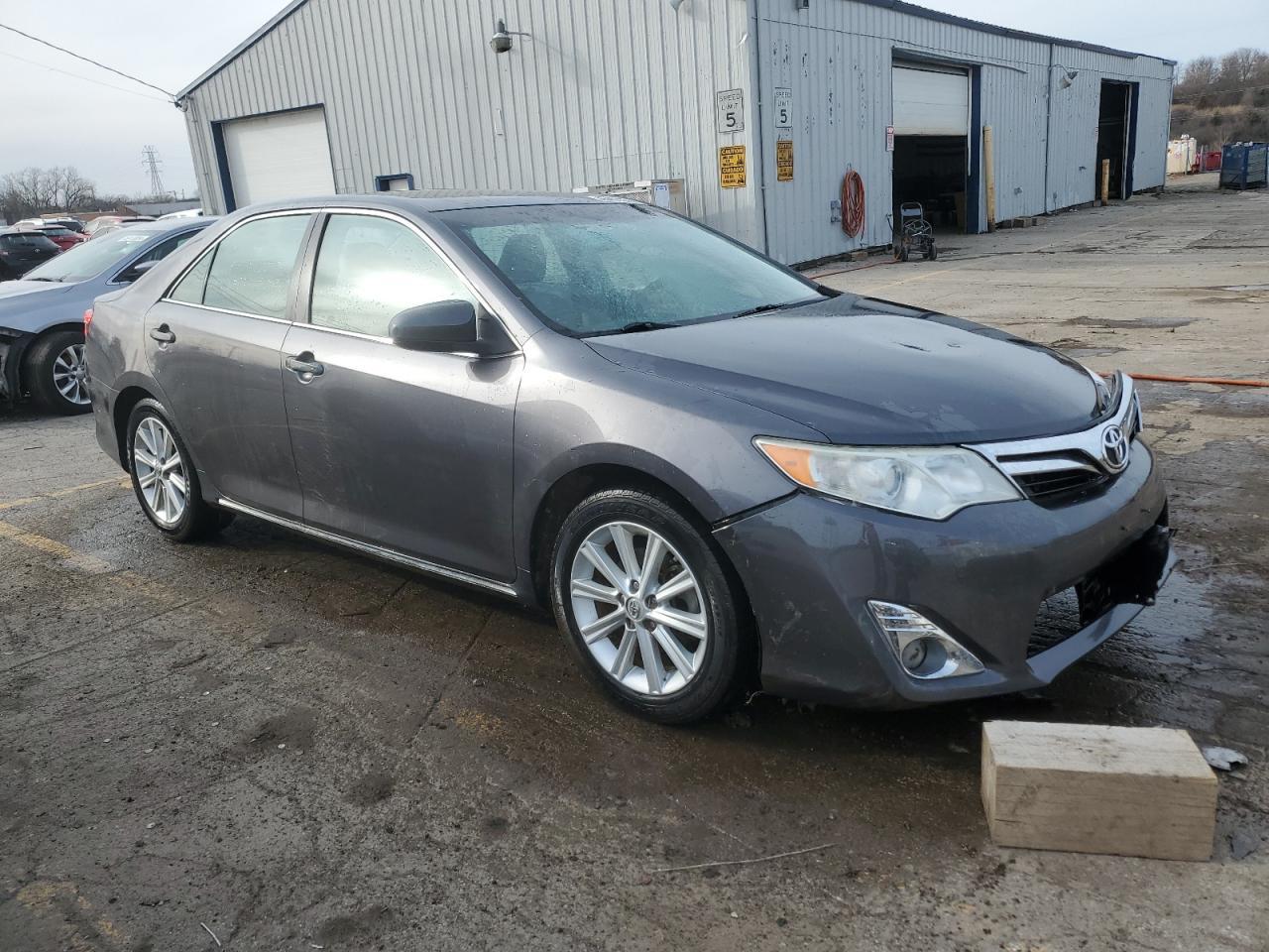 2013 TOYOTA CAMRY L - Фото 4