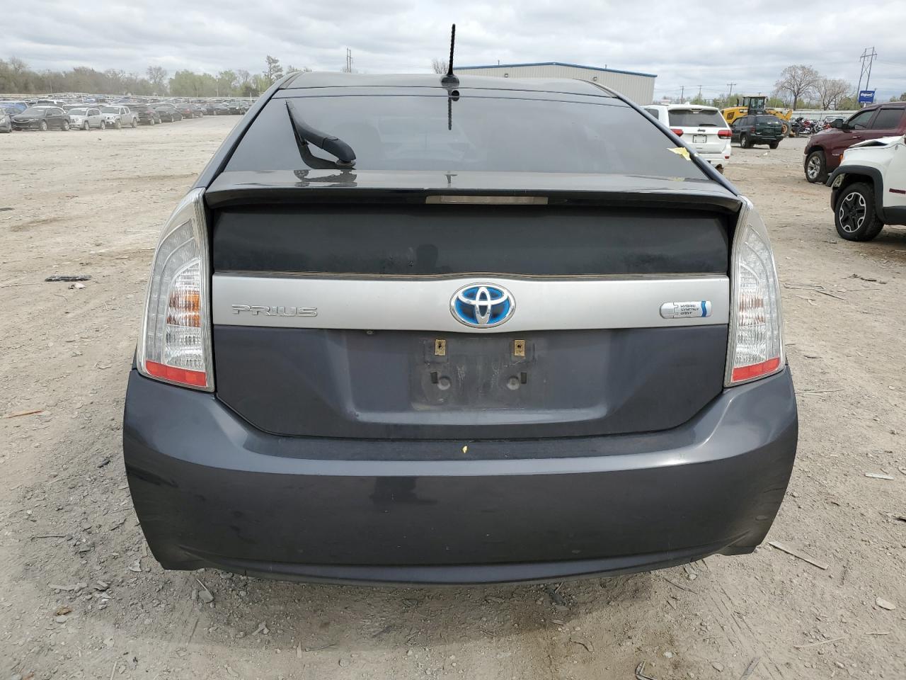 2015 TOYOTA PRIUS PLUG - Image 6
