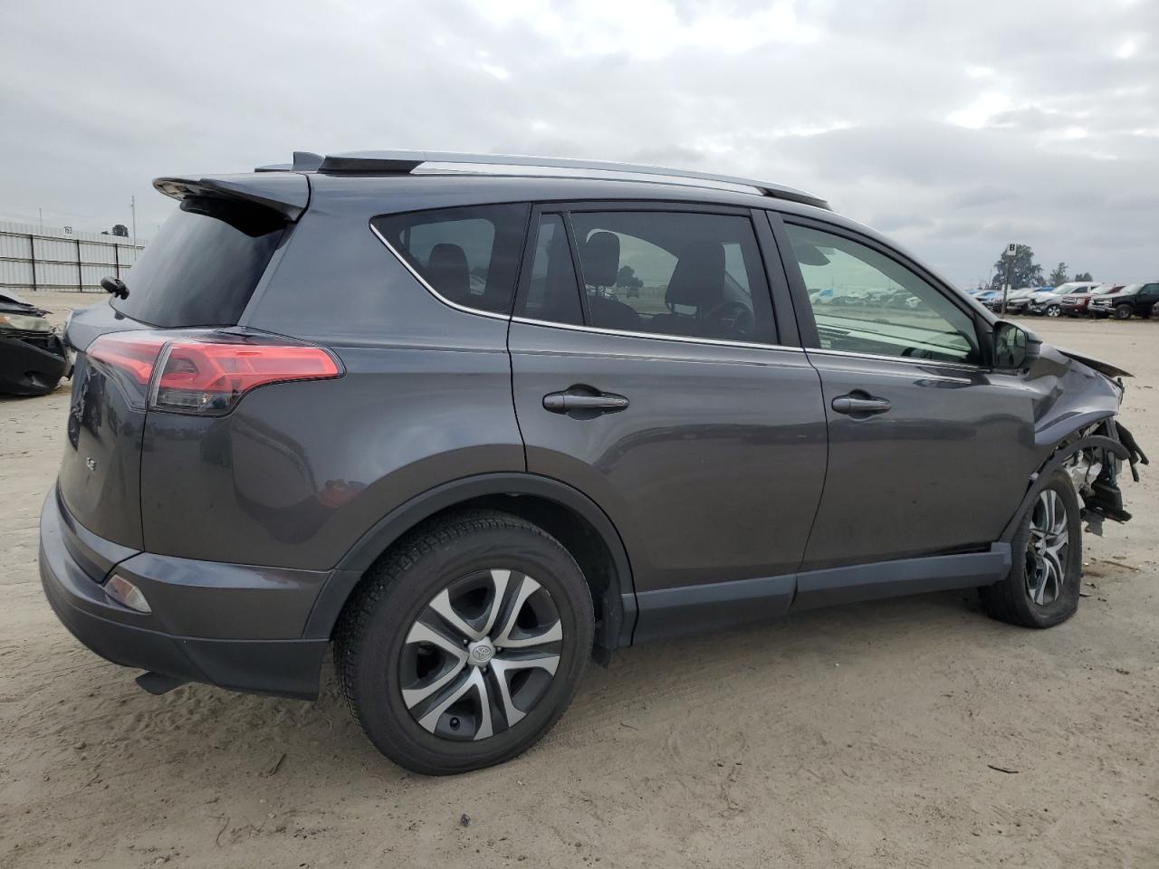 2018 TOYOTA RAV4 LE - Image 3