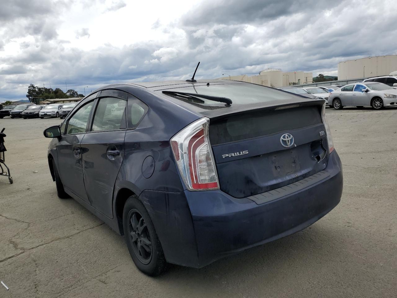 2013 TOYOTA PRIUS - Фото 2