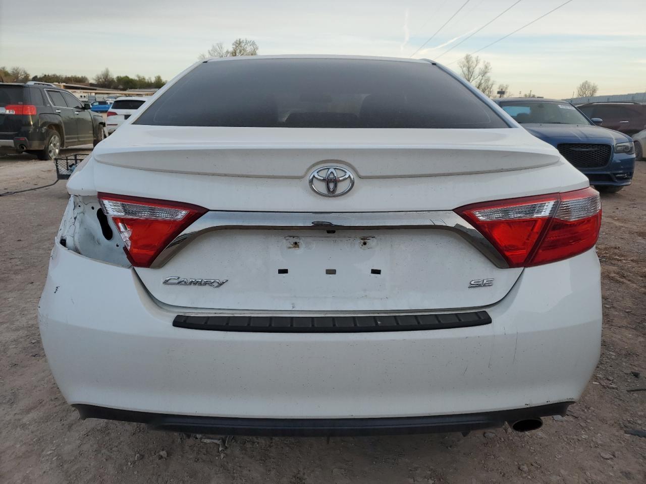 2017 TOYOTA CAMRY LE - Image 6