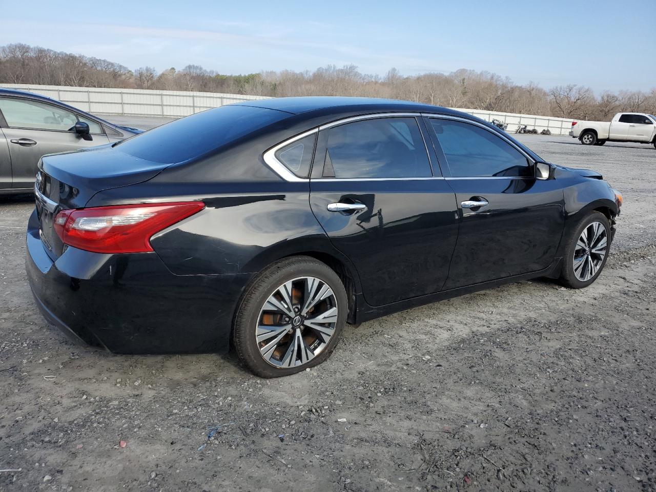 2018 NISSAN ALTIMA 2.5 - Фото 3