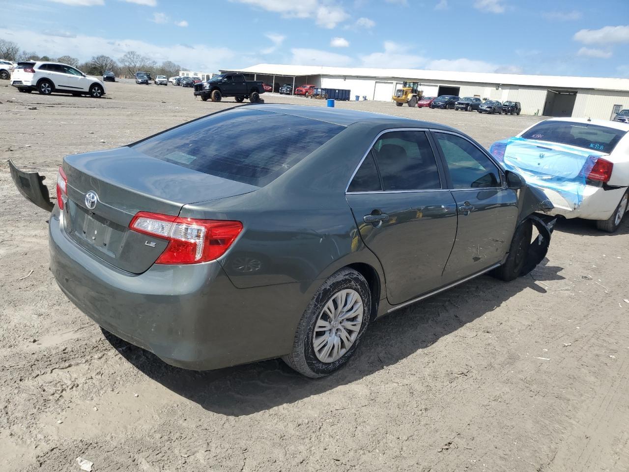2013 TOYOTA CAMRY L - Image 3